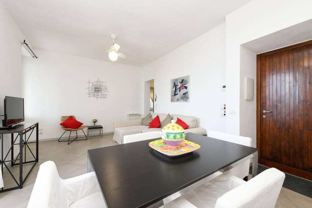 Oleandro Apartment Directly On The Lake Gargnano Luaran gambar