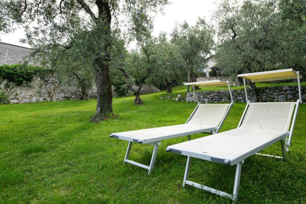 Oleandro Apartment Directly On The Lake Gargnano Luaran gambar
